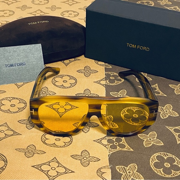 Tom Ford Accessories - Tom Sunglasses with Yellow
Lenses